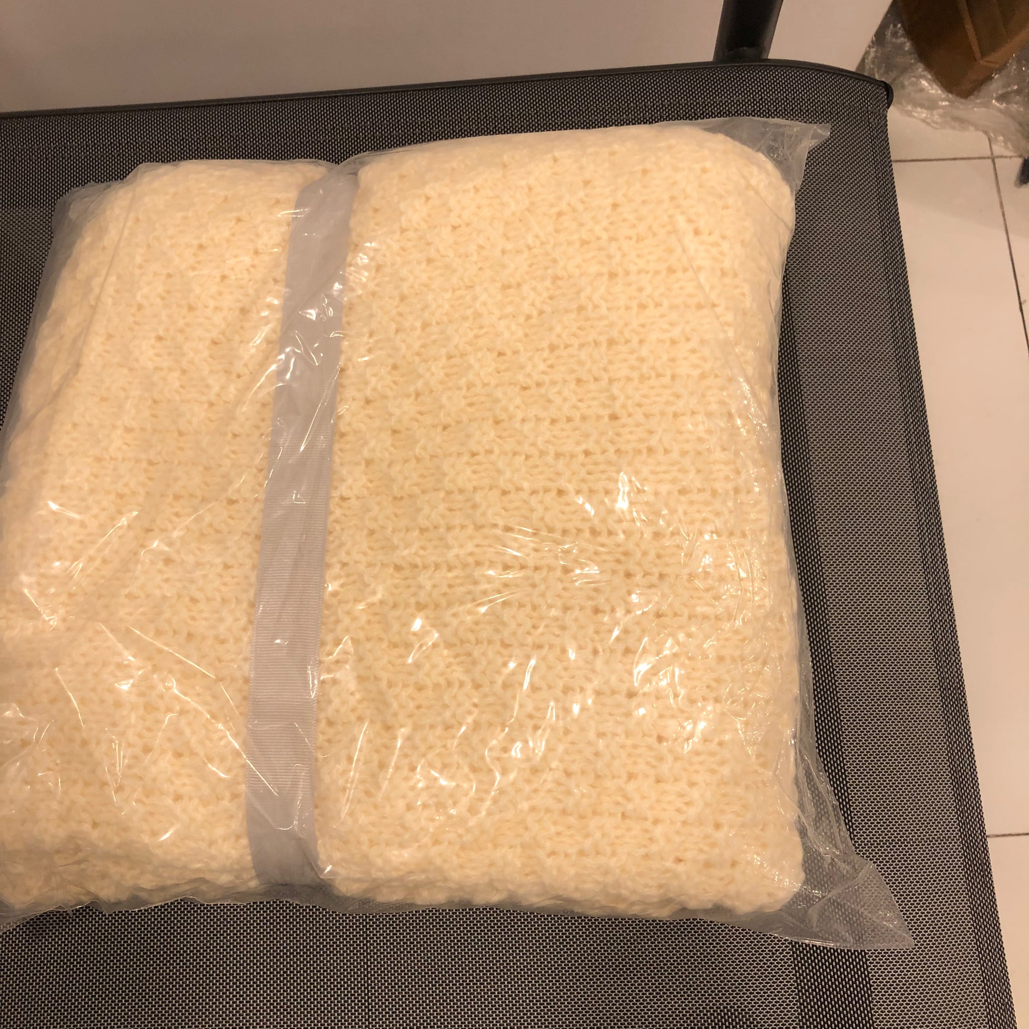 copy-of-knit-throw-cream
